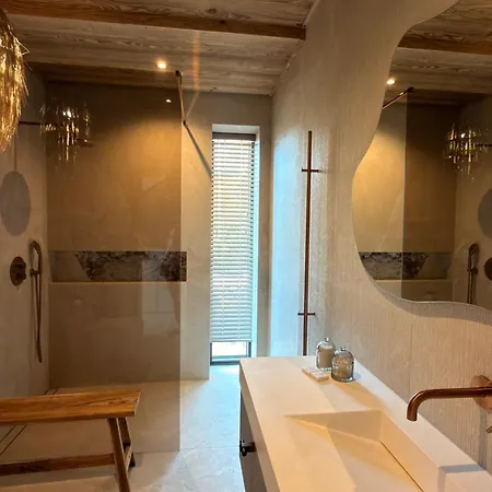 Orso Bruno Gron Mountain View & Jacuzzi בקתה *