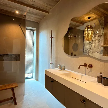 Orso Bruno Gron Mountain View & Jacuzzi